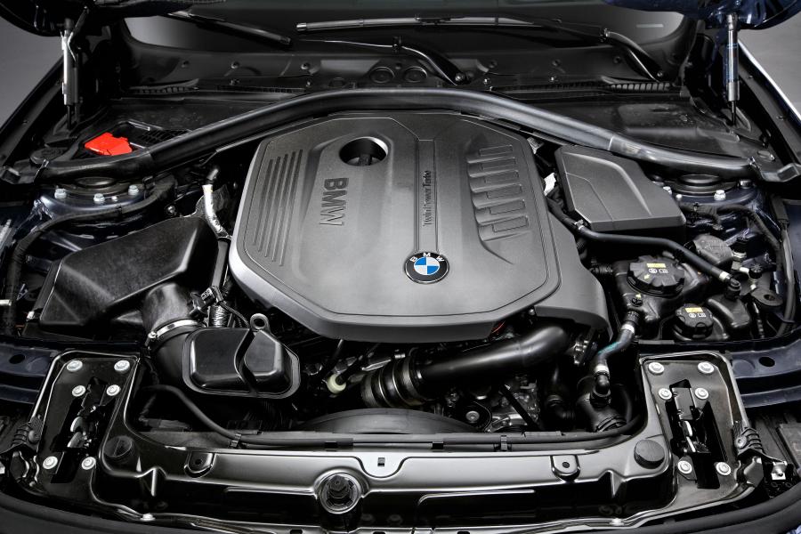  BMW 340i Sport Line 2015 года  (фото 33 из 47)